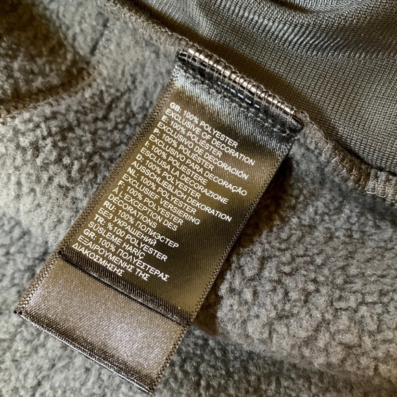 The North Face Women’s Gemma Fleece Jacket RTO - Picture 6 of 8